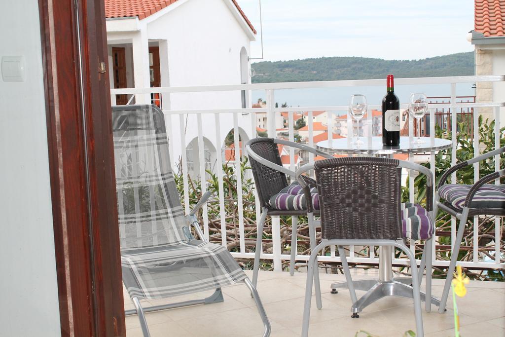 Apartment Mia - Spacious Apartment On 85 M2 With Beautiful Sea View Trogir Quarto foto